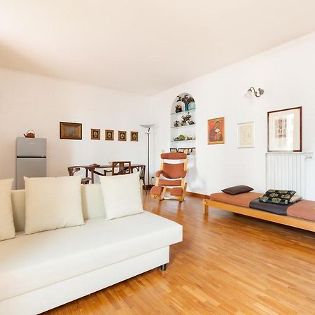 Cozy Apt With Balcony - Porta Romana District Milan Luaran gambar
