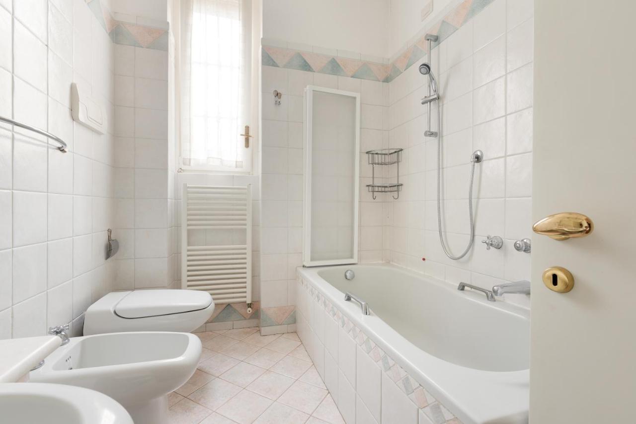 Cozy Apt With Balcony - Porta Romana District Milan Luaran gambar